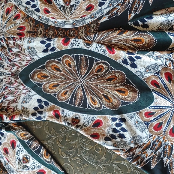 3/$50 Papillon Blouse Sz Sm - Picture 6 of 6